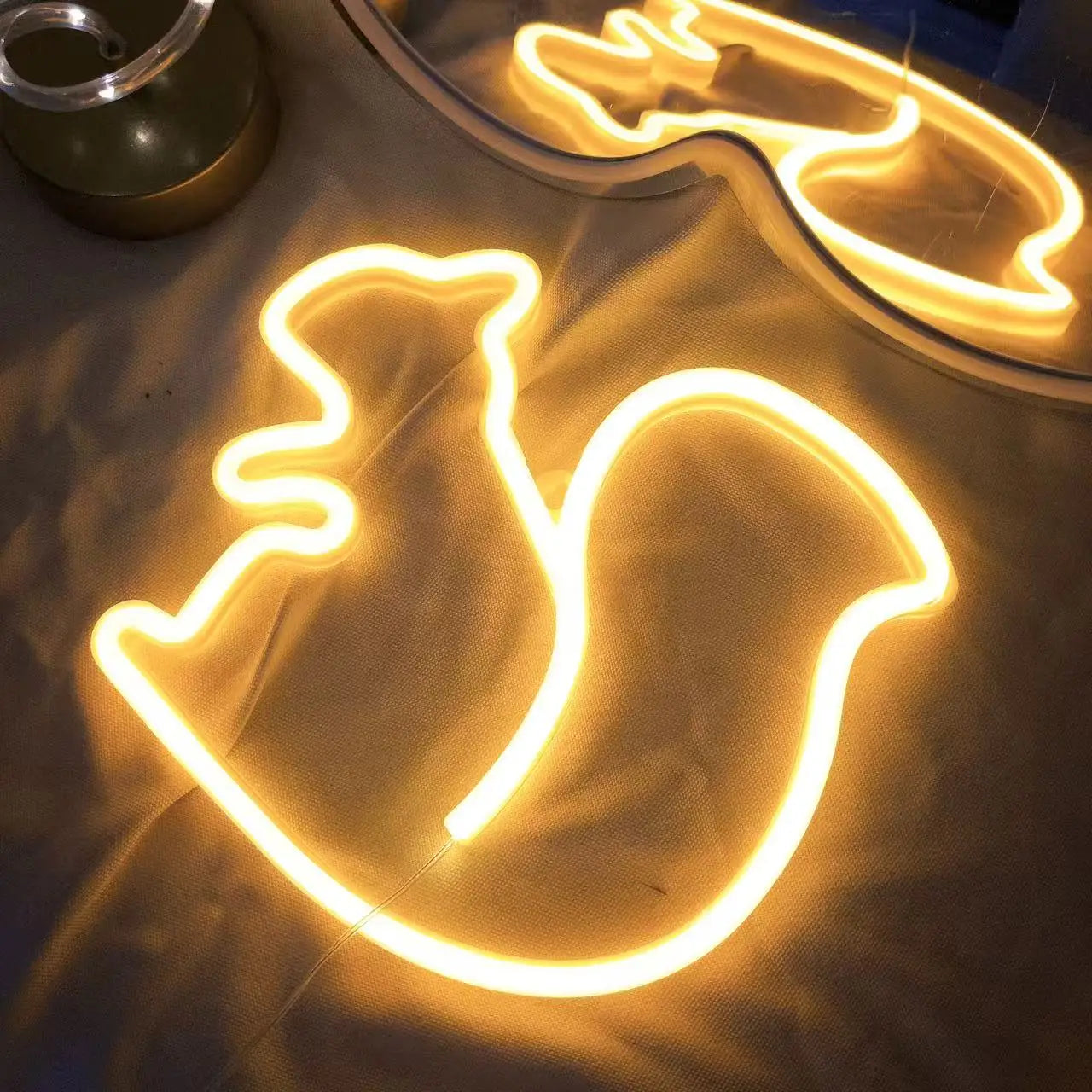 Halloween Bat Spirit LED Neon Wall Decor for Party Gift - Terrifying Atmosphere - USB or Battery Powered